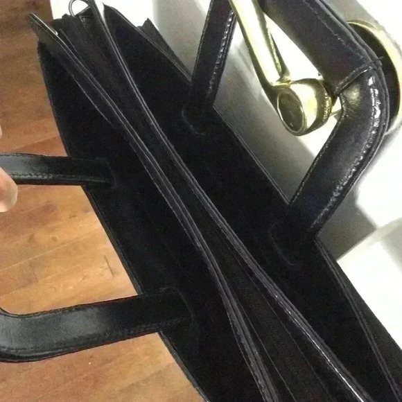 Brand new faux leather bag. Fall season  start - Picture 2 of 9